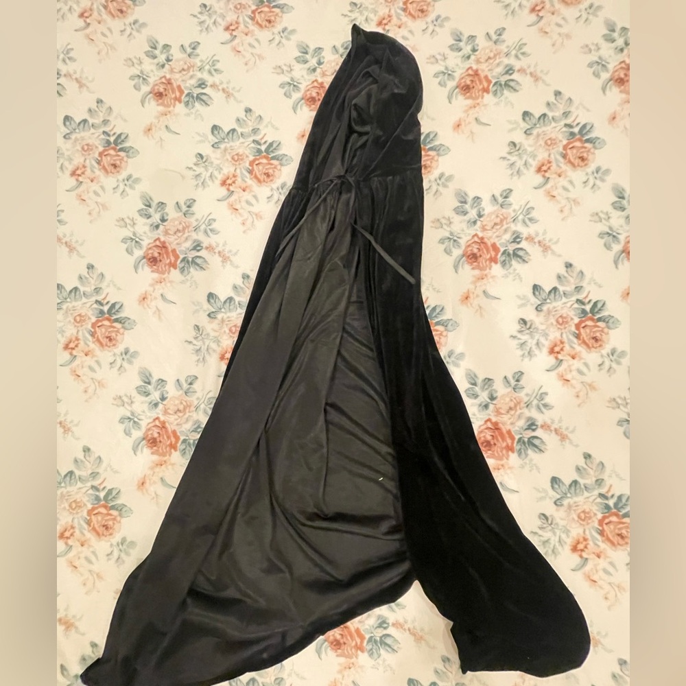 Elegant Black Hooded Cape